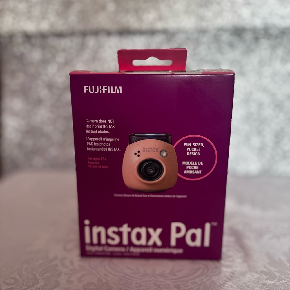 Fujifilm Instax Pal Camera - Vibrant Pink